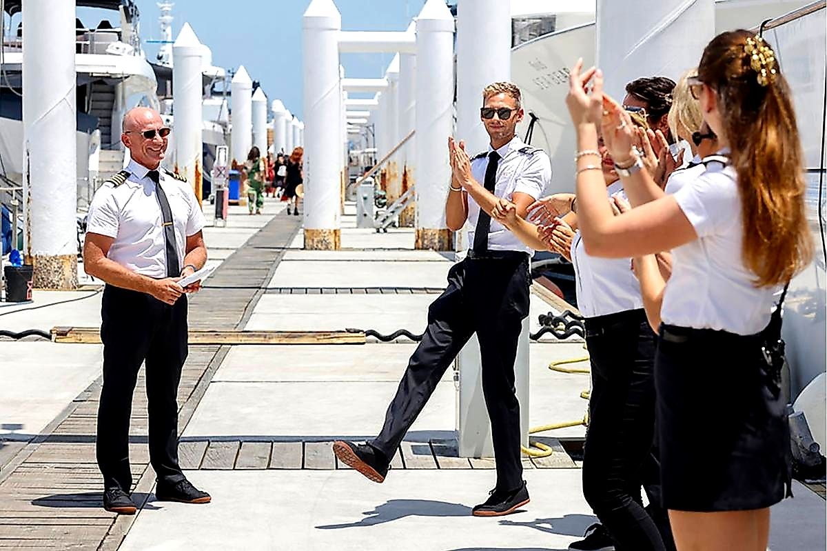 Captain Kerry Titheradge's 13th Season 'Azul V' Storms Phuket Crew