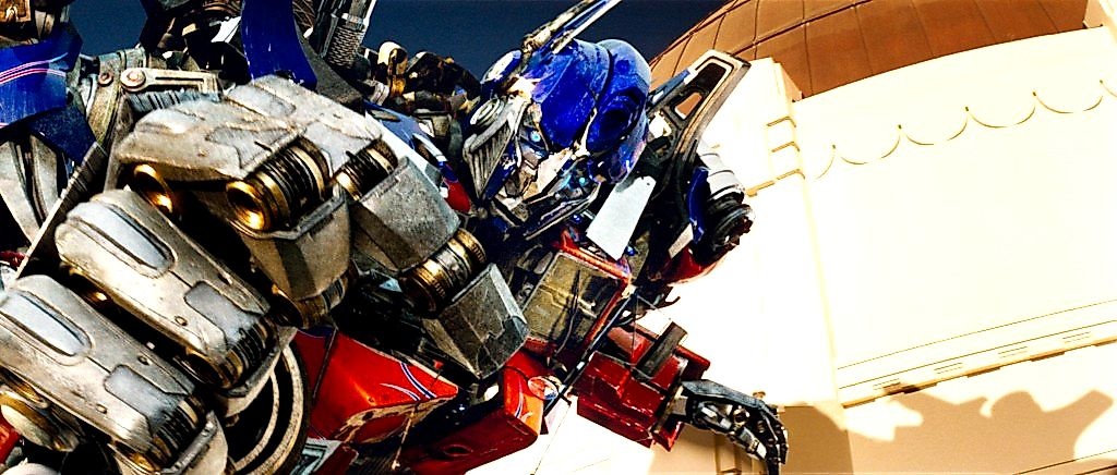Spielberg's $5.4B Transformers Revival Shocks Fans With Bay Reunion