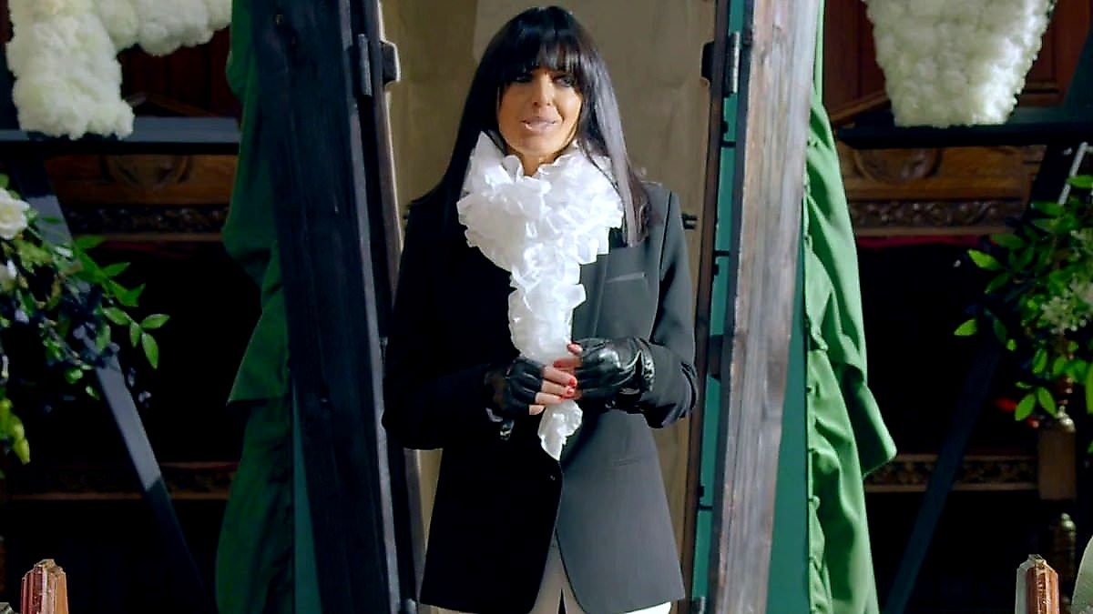 Claudia Winkleman drops coffin at Scottish chapel, fans scream