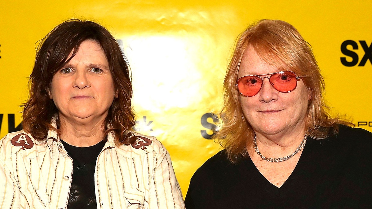 Indigo Girls' Bus Driver Kirk Killed at 6 AM on I‑20 Shocks Fans Tonight