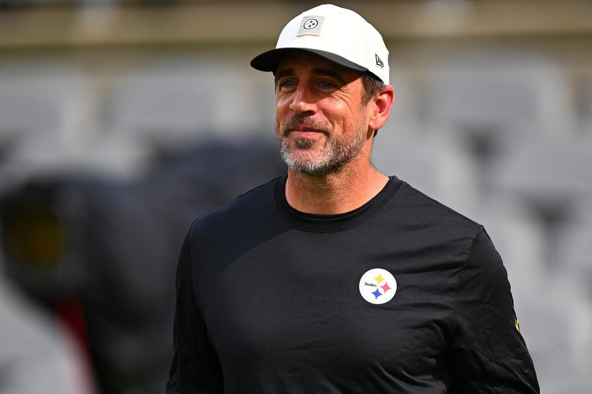 Aaron Rodgers retires after 2026 to become a dad—fans stunned