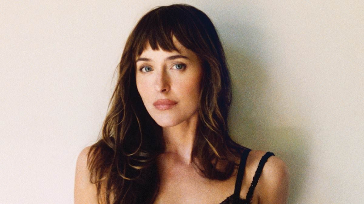 Dakota Johnson Calls Musicians 'Tricky'—Motherhood & MGK Rumors Revealed