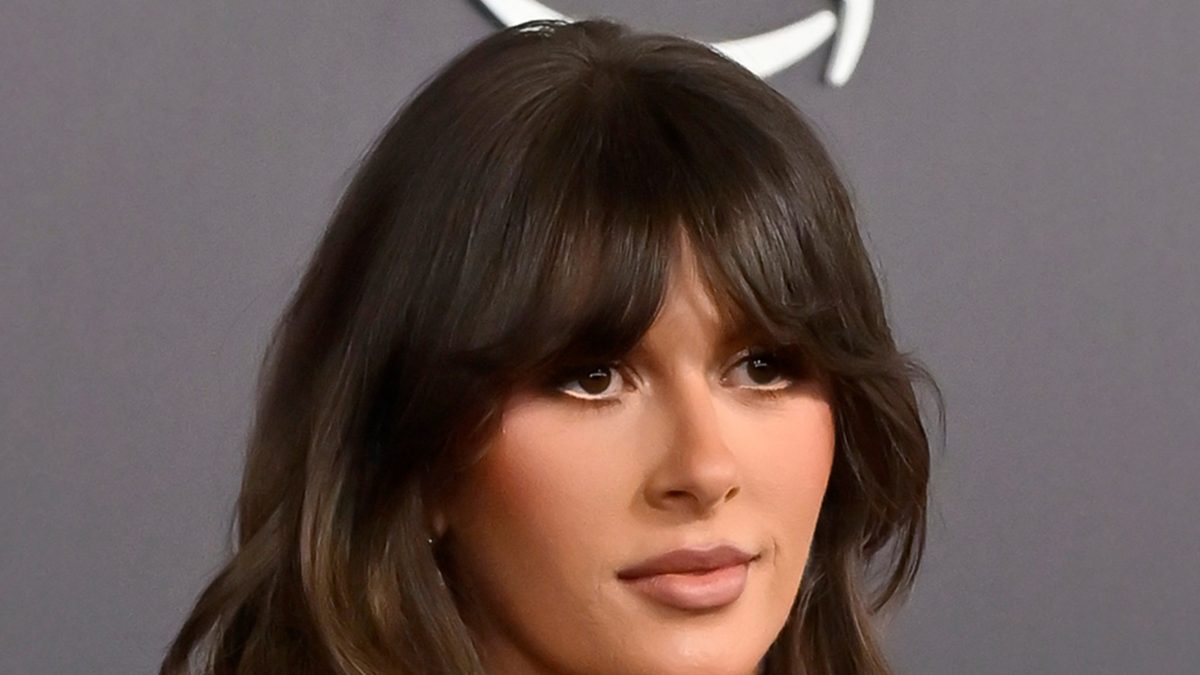 Ella Langley Drops a Dark One‑Liner After a TikTok Fan's Date Invite