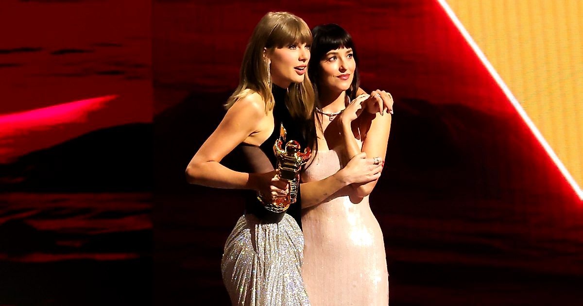 Taylor Swift's 37th Birthday Cake Surprise at SNL Shocks Fans