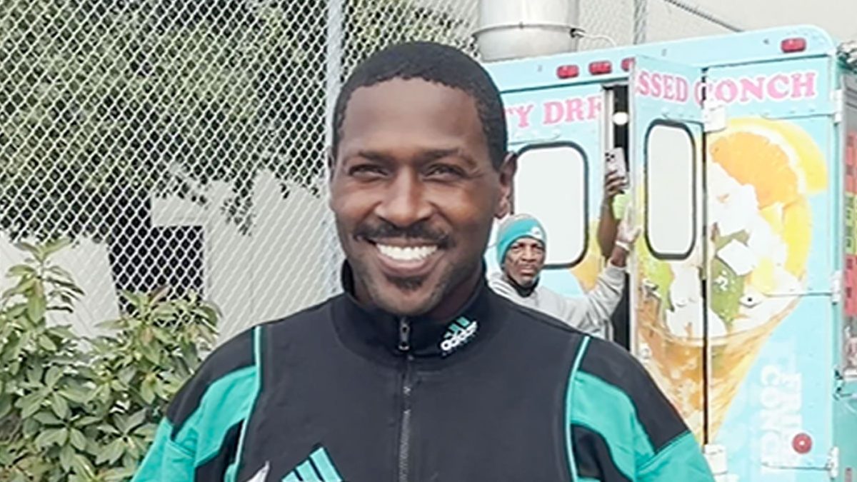 Antonio Brown teeters on plea could spare him jail in murder case