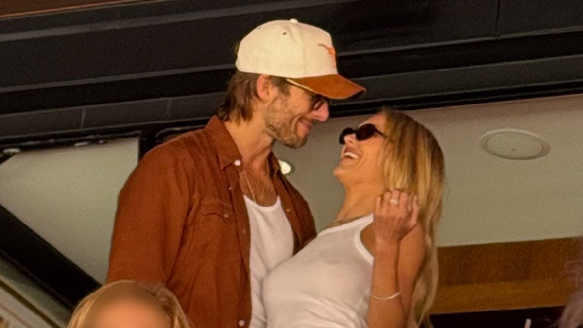 Glen Powell, Michelle Randolph Hide Date Night in Trump‑Sitting Stadium