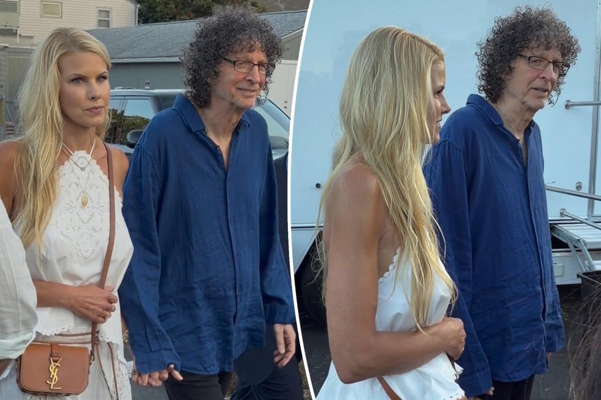 Stern shocks fans by storming onto SiriusXM stage after lawsuit cleared