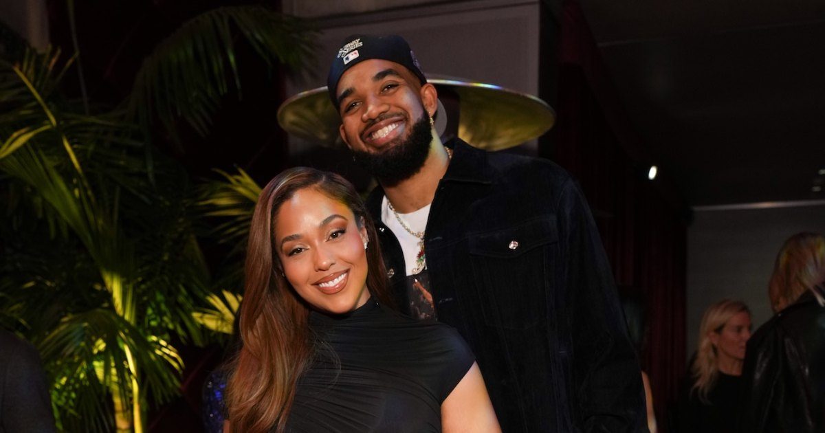 Towns weds Woods in private Malibu ceremony—celebs stunned