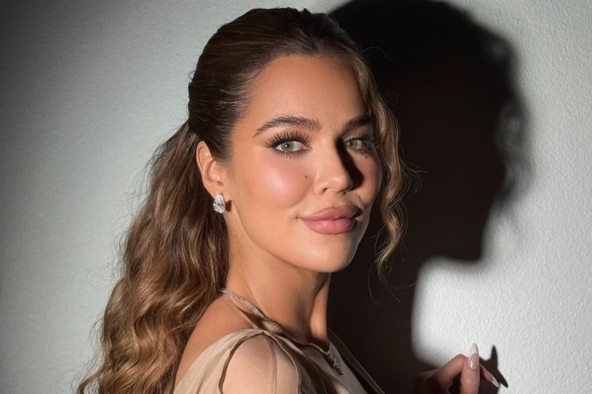 Khloé Kardashian Shockingly Buys All Colorgram Lipsticks—Her Surprise