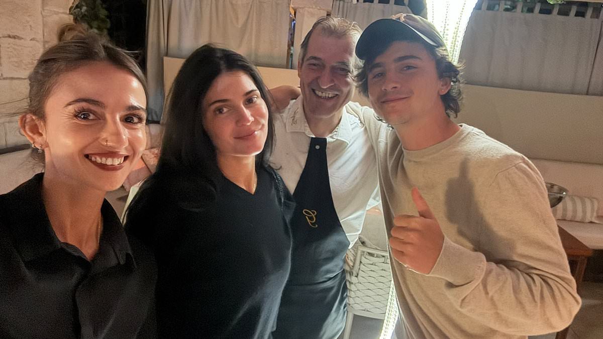 Secret Hvar Dinner as Kylie Jenner & Timothée Chalamet Slip In