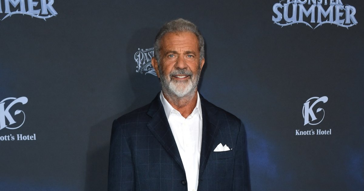 Mel Gibson mocks ASL interpreter, then issues a heartfelt apology