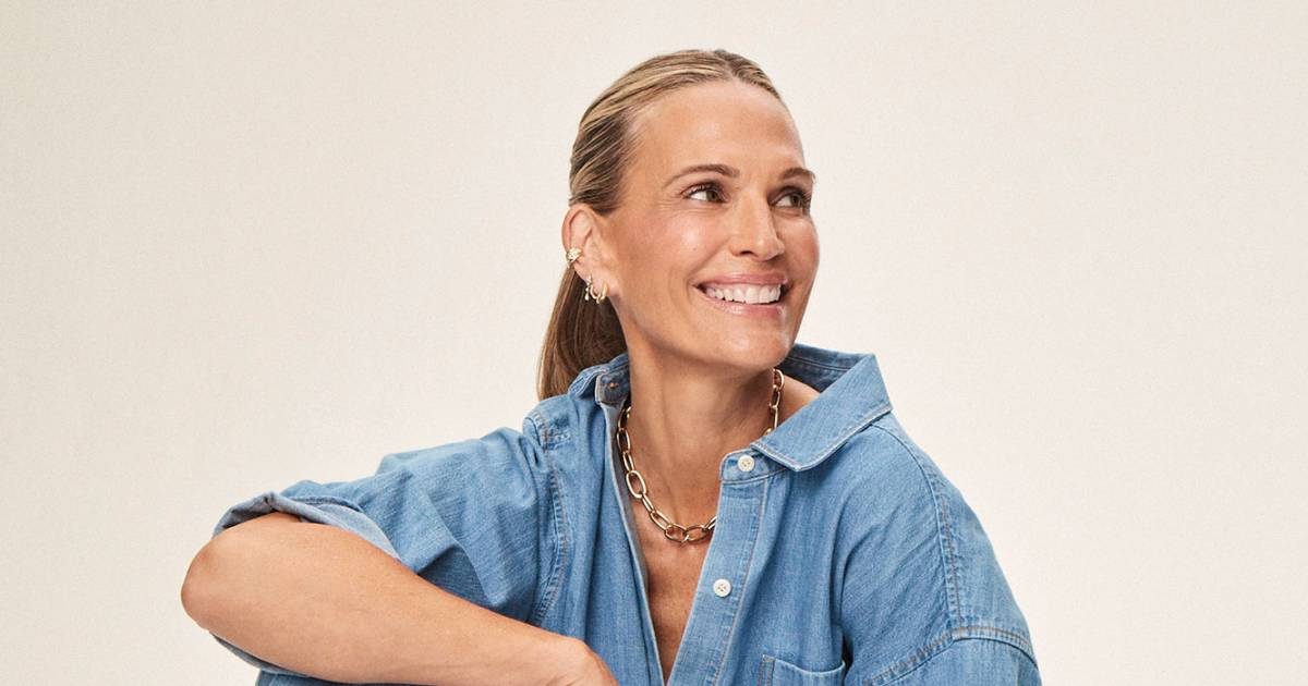 Molly Sims 53 slays Sports Illustrated Swimsuit, starts beauty empire