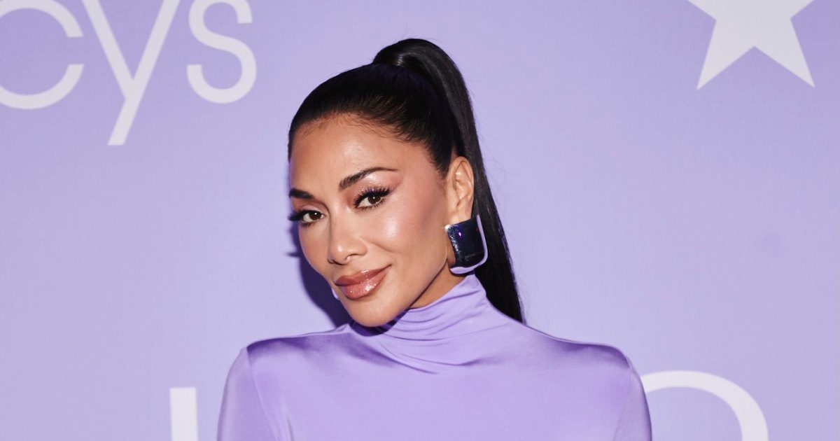 Nicole Scherzinger Endures Scalding Water Burn, Keeps Show Alive