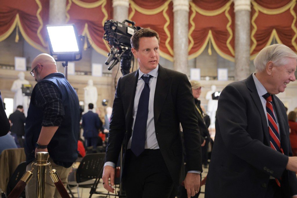 David Ellison’s Paramount Move Threat Could Cost 60,000 California Jobs