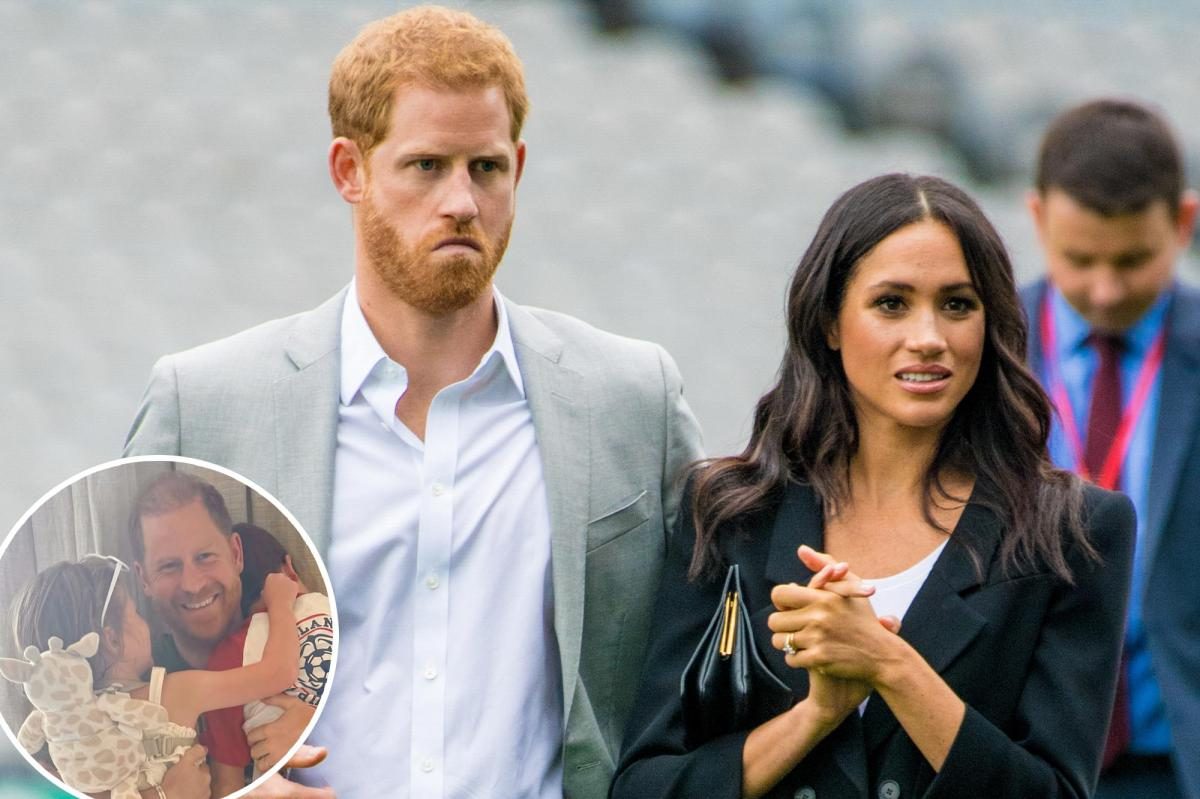 Duchess's Phone Leak Makes Sussex School Warn Parents Not to Snap Kids