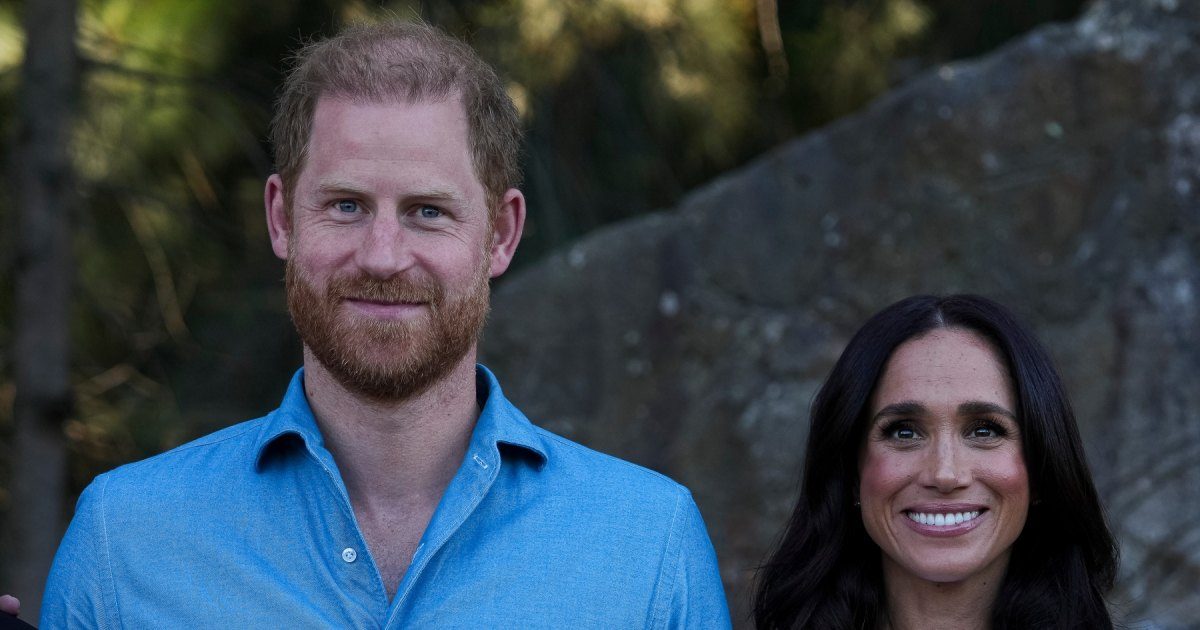 Harry and Meghan Take Kids Back to the U.K. While Keeping California