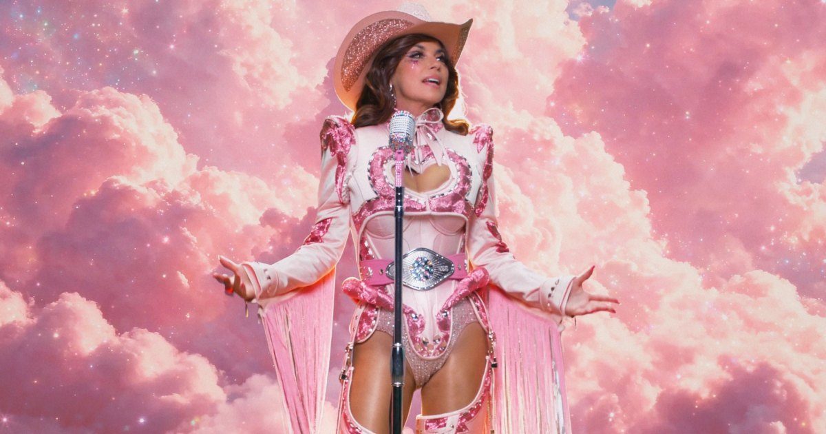 Shania Twain blames Dolly Parton for her fearless swagger