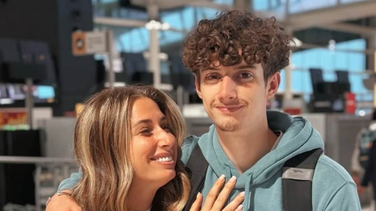 Stacey Solomon’s mansion gets surprise bathroom makeover with son Zach