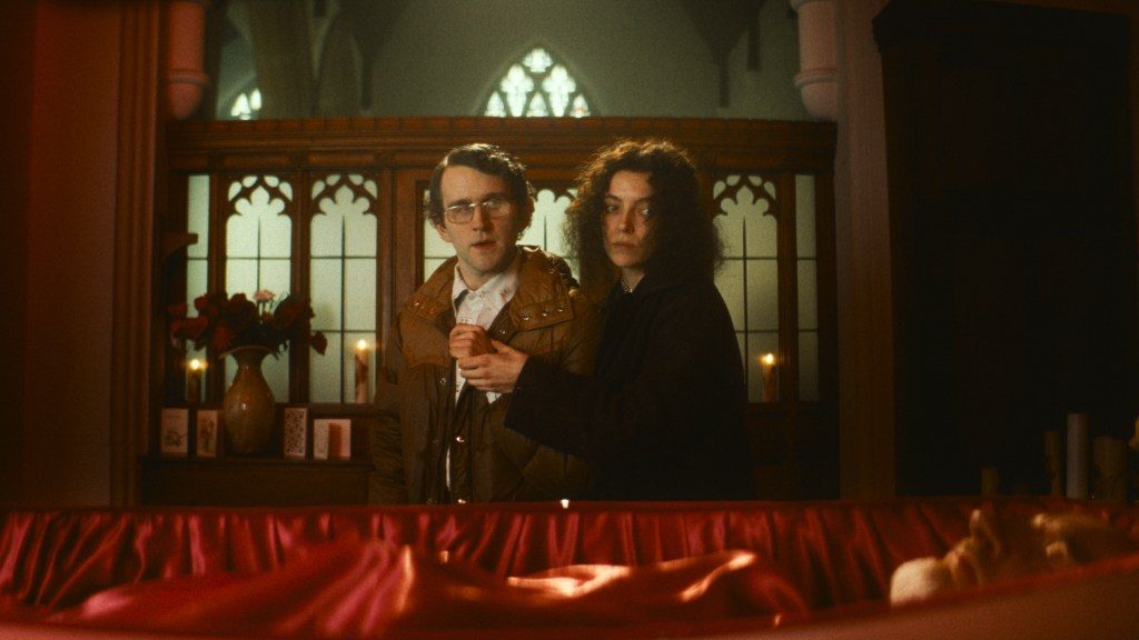 Jodie Comer Stiffs the Stage, Harry Melling Holds a Factory’s Heart