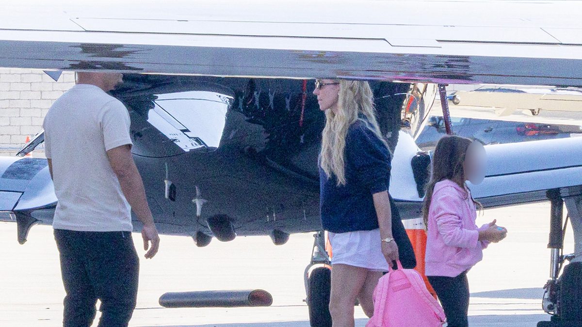 Sydney Sweeney's Unexpected Arrival, She Meets Scooter Braun's Kids