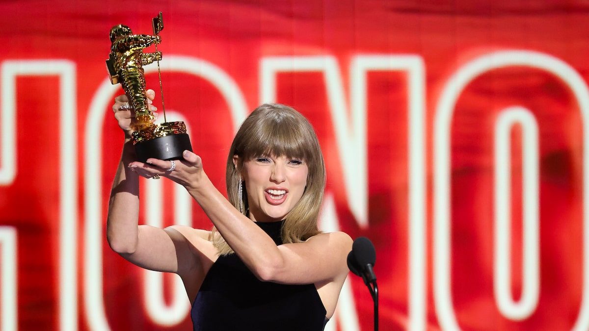 Taylor Swift Wins Artist Director Award, Drops Jaw‑Dropping Video