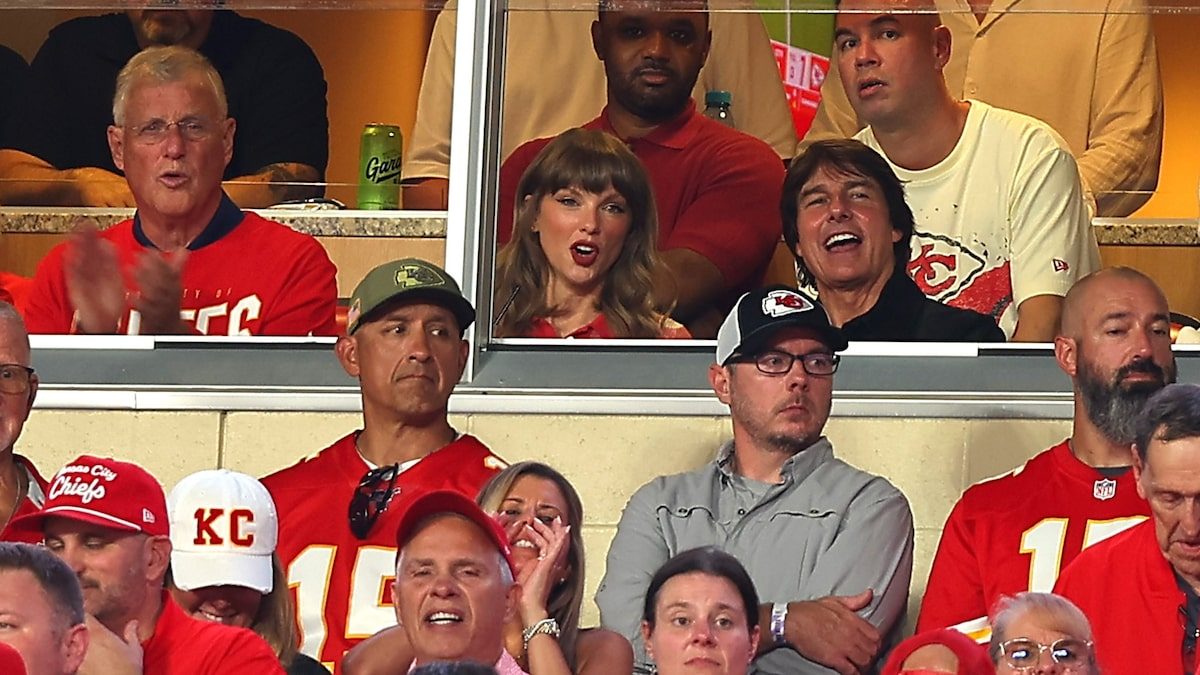 Taylor Swift Coaches Tom Cruise in His First Chiefs Game
